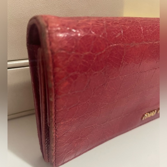 Miu Miu crocodile embossed Wallet in Peonia Fuschia - Picture 16 of 16
